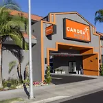 Canoga Hotel At Warner Center